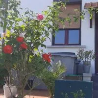 Maison atypique proche plages, forêts, sites touristiques，Outreau的飯店