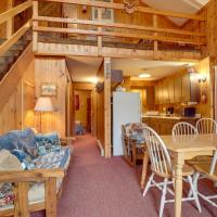 Iron River Vacation Rental - Walk to Ski Brule!, hotel i Iron River