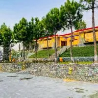 HUSNAIN RESORT by Saud khan, готель у місті Mānsehra