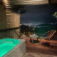 Romero Glamping y Cabañas: Cali şehrinde bir otel
