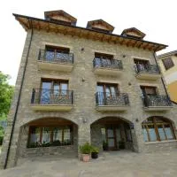 Hotel Los Nogales, hotel en Campo