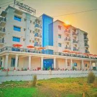 Sambhabana Hotel & Suites، فندق في تارابيث