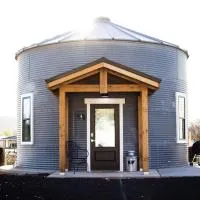 Unique Silo Honeymoon Suite/ Soaker Tub/ Sleeps 4, hotel en La Verkin