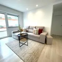 Modern Spacious Apartment, отель в городе Энтронкаменту