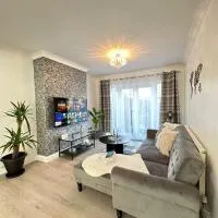 Luxurious family home in West Midlands, hotel em Northfield
