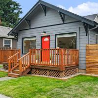 Cheerful 2-bedroom Home Near UP and St. Johns