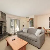 Meadow Ridge Court 18 Unit 4, hôtel à Fraser