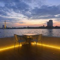 Riverfront house/Chao phraya river/Baan Rimphraya, hotel i Dusit, Bangkok
