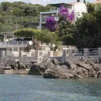 "Azzurra Apartments, hotel em Molunat