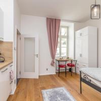 Cozy quiet new apartment in Karlin square