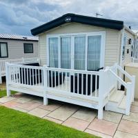 Gorgeous 7 Berth Caravan With Decking And Full Seaviews At Hopton Ref 80053s