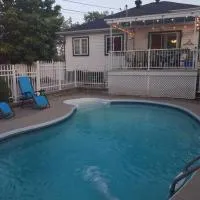 Beautiful Guest Home Riverfront Retreat 15 Min to Ottawa, hotel a Gatineau