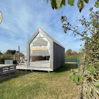 Lushna 9 Petite at Lee Wick Farm Cottages & Glamping