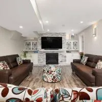 Walk-out Basement Apartment with Private Entrance, hotel u gradu 'Brampton'