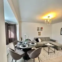 Modern and spacious flat, hotel en Longbridge