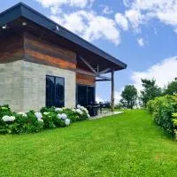 Espectacular Cabaña Moderna de Montaña + Bosque Nuboso +Wifi, hotel v destinácii Zarcero