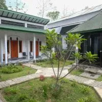 RedDoorz Syariah @ Jalan Dieng Wonosobo 2, hotel i Garung