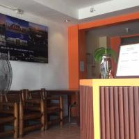 RedDoorz near Golden Field Bacolod, hotel near New Bacolod-Silay Airport - BCD, Bacolod