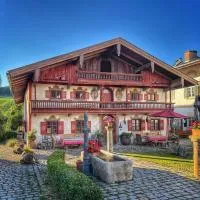 Das Schusterhäusl - Urlaub im oberbayerischen Baudenkmal, Hotel in Samerberg