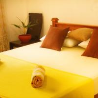 Golden Town Hotel, hotel in Tangalle