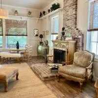 The Shopkeeper's Cottage ~ CHIC!, hotell i Amador City