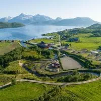 Storjord Farmstay Ranchhouse, hotel di Kvaløya