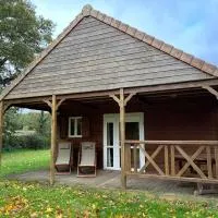 Les maisonnettes du lac - base de loisirs Lavaré, hotell sihtkohas Lavaré