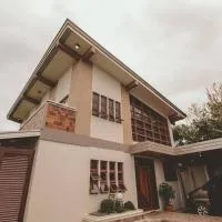 Bagasbas House โรงแรมในDaet