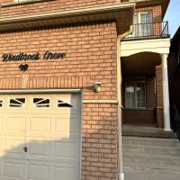 Beautiful home, hotel in East Credit, Mississauga
