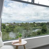 Experience The Magic of Riverside Living - 5 beds