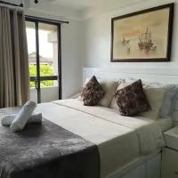 Joling's Crib wid Netflix and strong wifi and with a small veranda and facing amenities, hotel em Davao