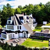 Adams Hill House Retreat - Artist-Architect's Estate, Newfane Vermont, hotel di Newfane