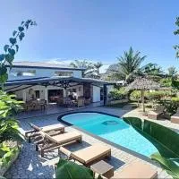 Villa with pool and tropical garden Madagascar、Marokindroにあるファシエン空港 - NOSの周辺ホテル