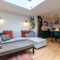 Beautiful Two Bed Abode In South West London
