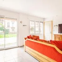 Familial avec jardin privé، فندق في آلوفارْ