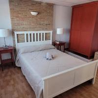 Apartamentos luna, отель в городе Ардалес