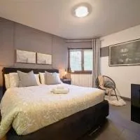 The Peaceful Apartament Close to Milan, hotel sa Trezzano sul Naviglio