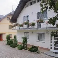 Apartment Sobe Ravbar, viešbutis mieste Novo Mestas