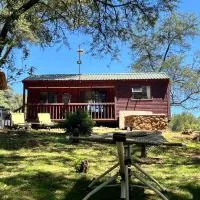 Red Cliff Lodge Groot Marico، فندق في Lead Mine