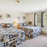 Cedarbrook Hotel Room 2 Doubles 119, hotel i Killington