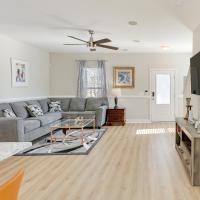 Pet-Friendly Wilmington Home - 2 Mi to Riverwalk, hotel near Wilmington International Airport - ILM, Wilmington