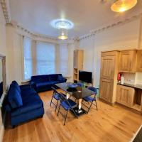 Lovely Ground Floor Home with Private Garden by Earls Court Station