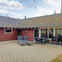 Nice Home In Kpingsvik With 6 Bedrooms, Sauna And Wifi