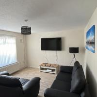 Entire 3 bedrooom holiday home, hotel in Everton, Liverpool