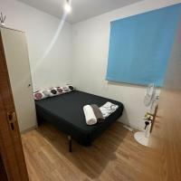 Fast Single Rooms, hotel in Carabanchel, Madrid