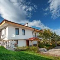 ВИЛА МАРИНОВИ, hotel Bojkovóban