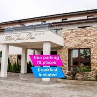 Hotel Yarus Plus, hotel di Ploieşti