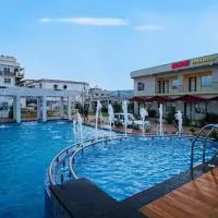 Holiday Beach Resort !! Beach Distance 50 Mts !! – hotel w mieście Mandarmoni