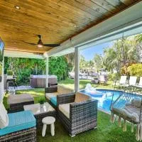 Amazing 5 bed house w pool, jacuzzi and your own boat, hotel in Lighthouse Point