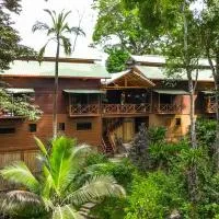 The Lodge at Punta Rica- Hilltop Eco-Lodge with Views & Pool, хотел в Бастиментос